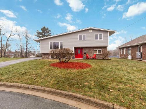 52 Stoneridge Court  Bridgewater, NS B4V 3T9