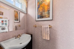 Powder room - 