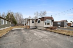 142 Rue du Parc Laurier-Station, QC G0S 1N0