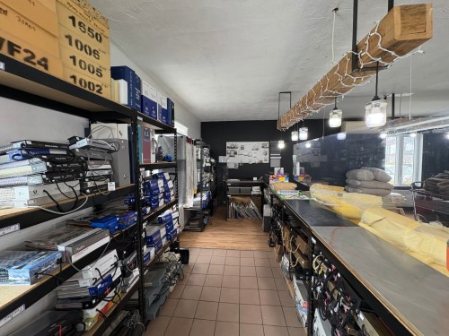 Commerce - 890 Av. Larivière, Rouyn-Noranda, QC - Indoor