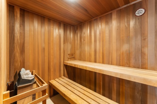 Sauna - 916 Ch. Viens, Magog, QC - Indoor Photo Showing Other Room