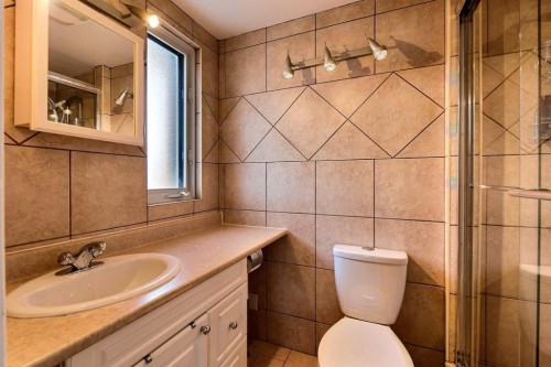 Master Bathroom - 183 Av. Trenton, Mont-Royal, QC - Indoor Photo Showing Bathroom