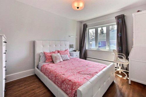 Bedroom - 183 Av. Trenton, Mont-Royal, QC - Indoor Photo Showing Bedroom