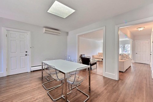 Dinette - 183 Av. Trenton, Mont-Royal, QC - Indoor