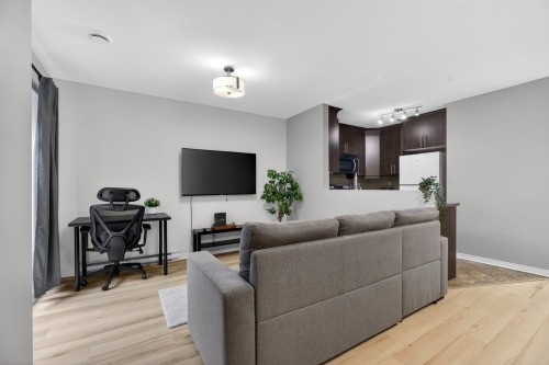 Salon - 6434 Rue Claudel, Brossard, QC - Indoor Photo Showing Living Room