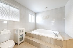 Salle de bains attenante à la CCP - 