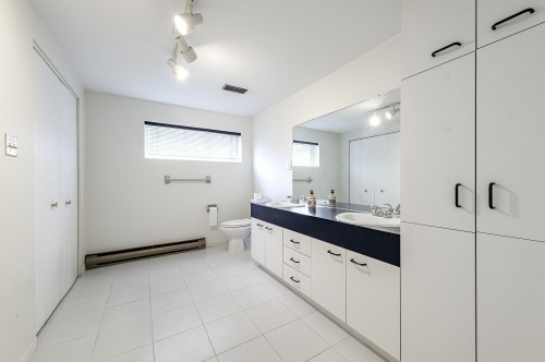 Salle de bains - 114 Rue Ryan, Dollard-Des-Ormeaux, QC - Indoor Photo Showing Bathroom