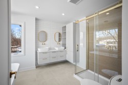 Salle de bains attenante à la CCP - 