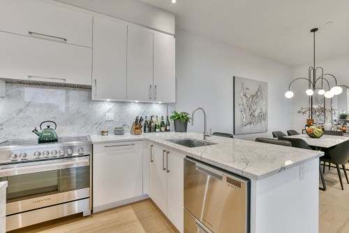Kitchen - 1501-1900 Rue Émile-Martineau, Laval (Laval-Des-Rapides), QC - Indoor Photo Showing Kitchen With Upgraded Kitchen