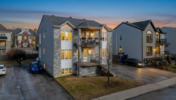 222  - 226 Rue des Primevères  Sainte-Thérèse, QC J7E 5L2