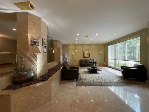 Reception - 104-5700 Av. Rembrandt, Côte-Saint-Luc, QC - Indoor Photo Showing Other Room