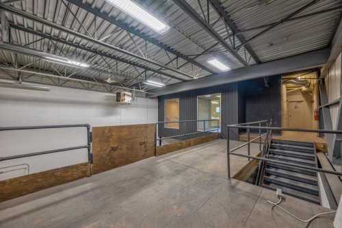 Mezzanine - 106-40 Rue Omer-Deserres, Blainville, QC - Indoor Photo Showing Garage