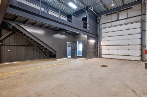 Atelier - 106-40 Rue Omer-Deserres, Blainville, QC - Indoor Photo Showing Garage