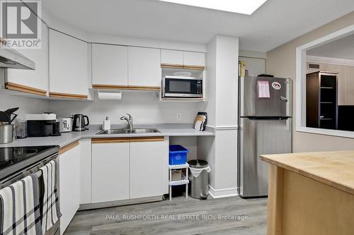 Kitchen - 202 - 939 North River Road, Ottawa, ON - Indoor Photo Showing Kitchen With Double Sink