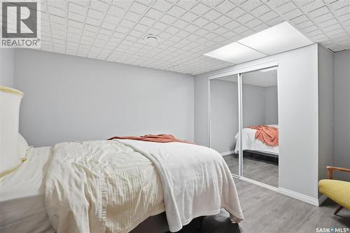 418 Pinehouse Drive, Saskatoon, SK - Indoor Photo Showing Bedroom