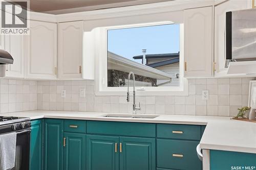 418 Pinehouse Drive, Saskatoon, SK - Indoor Photo Showing Kitchen With Double Sink