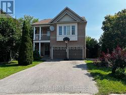 85 WATKINS GLEN CRESCENT Aurora, ON L4G 7P4