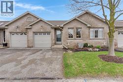 19 HANLON Place Unit# 25  Paris, ON N3L 4E8