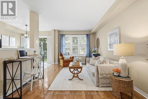 38 - 2665 Thomas Street, Mississauga (Central Erin Mills), ON - Indoor Photo Showing Living Room