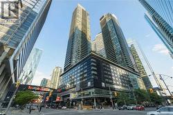 65 BREMNER Boulevard Unit# 4211 Toronto, ON M5J 0A7