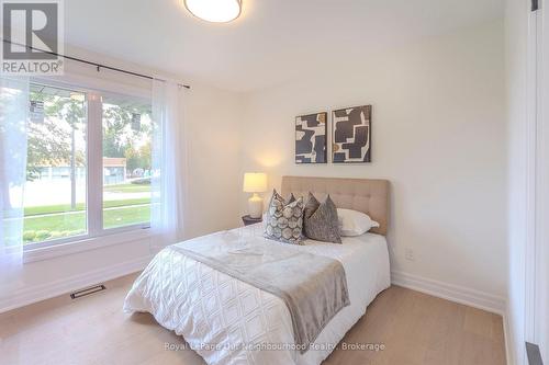 1253 Melton Drive, Mississauga, ON - Indoor Photo Showing Bedroom
