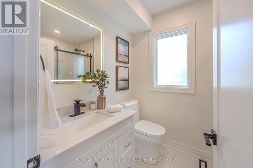 1253 Melton Drive, Mississauga, ON - Indoor Photo Showing Bathroom