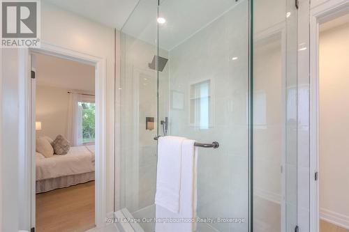 1253 Melton Drive, Mississauga, ON - Indoor Photo Showing Bathroom