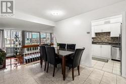 211 - 1 FOUR WINDS DRIVE Toronto, ON M3J 2T1