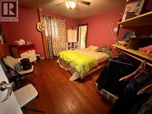 6479 Sutherland Ave, Powell River, BC - Indoor Photo Showing Bedroom