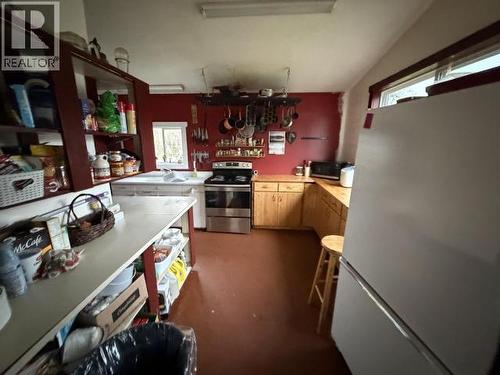 6479 Sutherland Ave, Powell River, BC - Indoor