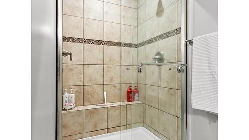 2107 Ash Street, Creston, BC - Indoor Photo Showing Bathroom