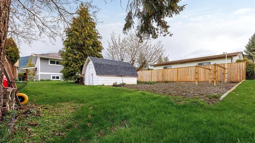 2107 Ash Street, Creston, BC - Outdoor