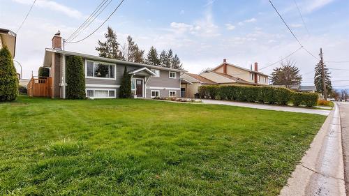 2107 Ash Street, Creston, BC - Outdoor