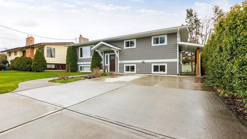 2107 Ash Street, Creston, BC - Outdoor With Facade