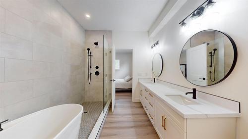 427 Wildstone Close, Cranbrook, BC - Indoor Photo Showing Bathroom