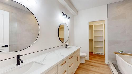 427 Wildstone Close, Cranbrook, BC - Indoor Photo Showing Bathroom