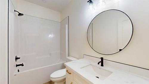 427 Wildstone Close, Cranbrook, BC - Indoor Photo Showing Bathroom