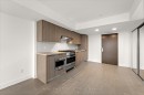 213-160 Kingsway Crescent, Toronto, ON  - Indoor Photo Showing Kitchen 