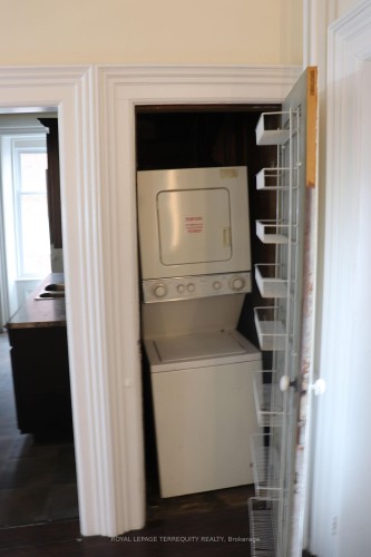 51 Nassau Street, Oshawa, ON - Indoor Photo Showing Laundry Room