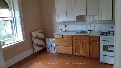 51 Nassau Street, Oshawa, ON - Indoor Photo Showing Kitchen