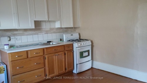 51 Nassau Street, Oshawa, ON - Indoor Photo Showing Kitchen