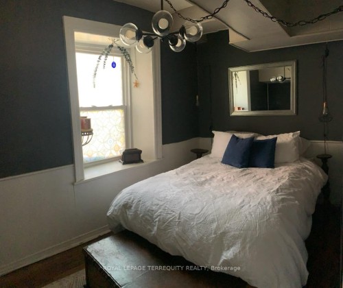 51 Nassau Street, Oshawa, ON - Indoor Photo Showing Bedroom
