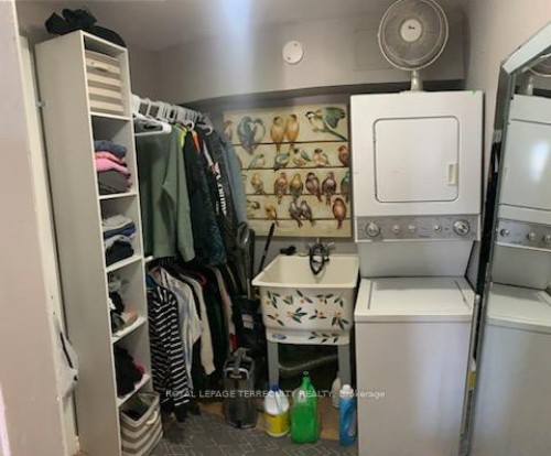 51 Nassau Street, Oshawa, ON - Indoor Photo Showing Laundry Room