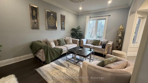 874 Mantle Crescent, Mississauga, ON - Indoor Photo Showing Living Room