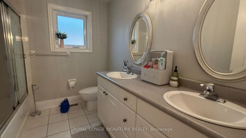 874 Mantle Crescent, Mississauga, ON - Indoor Photo Showing Bathroom