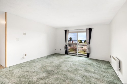 301-9942 Daniel St, Chemainus, BC - Indoor Photo Showing Other Room