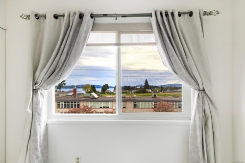 301-9942 Daniel St, Chemainus, BC - Indoor Photo Showing Other Room