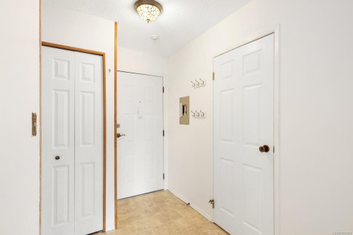 301-9942 Daniel St, Chemainus, BC - Indoor Photo Showing Other Room