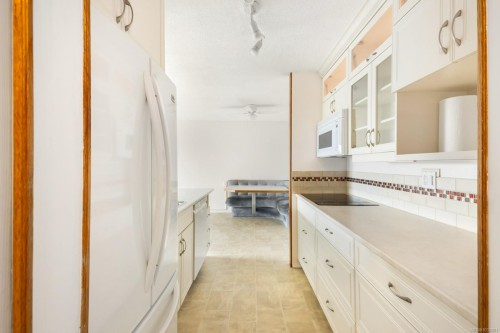 301-9942 Daniel St, Chemainus, BC - Indoor