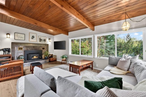 1465 North End Rd, Salt Spring, BC 